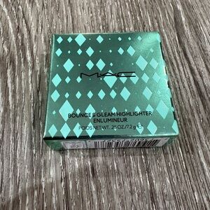 MAC Bounce & Gleam Highlighter - Teal Green Packaging